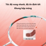 VỢT CẦU LÔNG VS JINGHONG 7 - HẰNG NGA Vợt siêu nhẹ siêu mỏng với công nghệ nanocacbon tạo vợt dẻo với độ trợ lực tốt